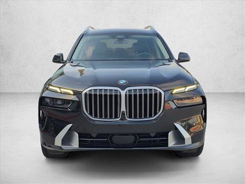 Used 2023 BMW X7 xDrive40i AWD/4WD image 2