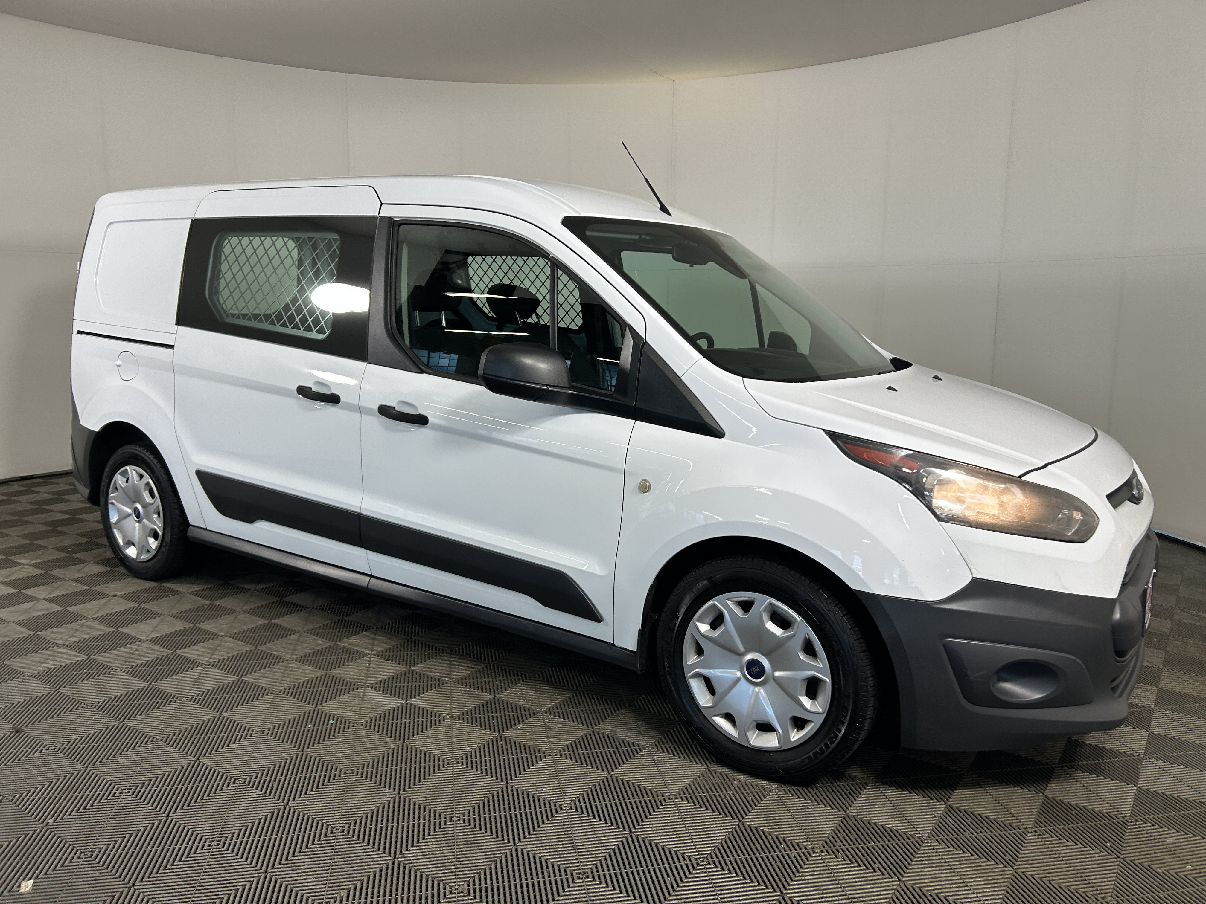 Used 2018 Ford Transit Connect XL FWD image 4