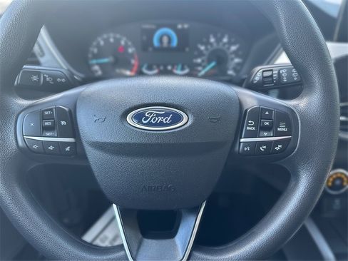 Used 2022 Ford Escape SE image 19