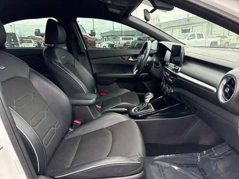 Used 2021 Kia Forte GT-Line image 12