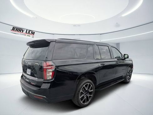 Used 2021 Chevrolet Suburban RST w/ Luxury Package RWD image 3