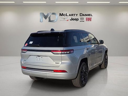 New 2026 Jeep Grand Cherokee Summit w/ Obsidian Package AWD/4WD image 5