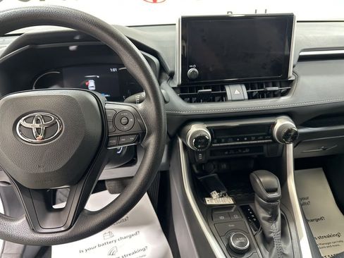 Used 2025 Toyota RAV4 LE image 25