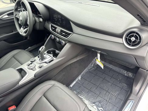 New 2026 Alfa Romeo Giulia w/ Driving Assist Package RWD image 28