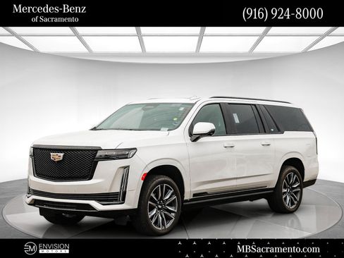 Used 2024 Cadillac Escalade ESV Sport Platinum image 1