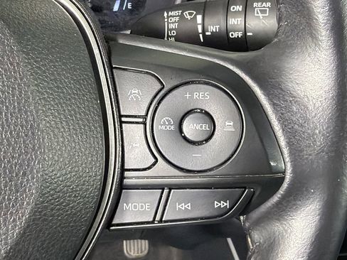 Used 2024 Toyota Corolla Cross XLE AWD/4WD image 25