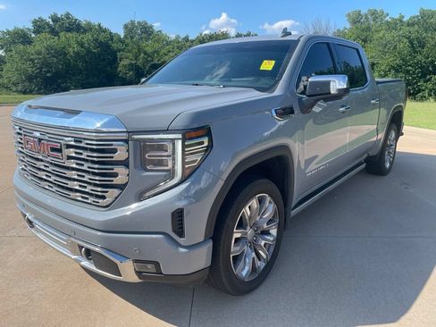Used 2025 GMC Sierra 1500 Denali w/ Denali Reserve Package AWD/4WD image 1