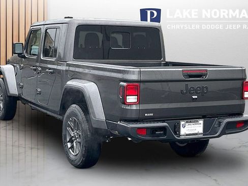 New 2025 Jeep Gladiator Sport image 7