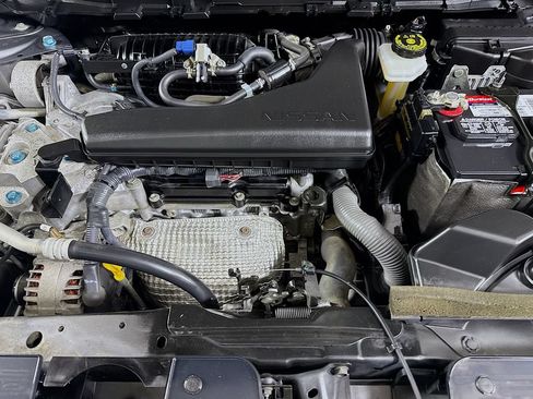Used 2020 Nissan Rogue S FWD image 30