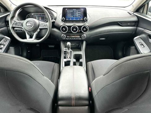Used 2025 Nissan Sentra SR FWD image 25
