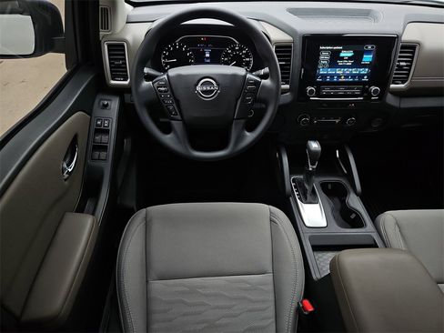 Certified 2024 Nissan Frontier SV image 14