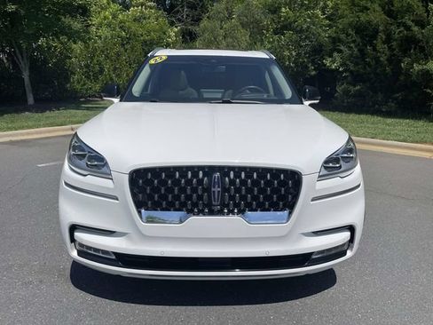 Used 2022 Lincoln Aviator Grand Touring w/ Equipment Group 301A AWD/4WD image 2