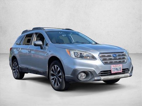 Used 2017 Subaru Outback 2.5i Limited AWD/4WD image 3