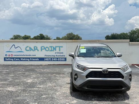 Used 2020 Toyota RAV4 XLE FWD image 1