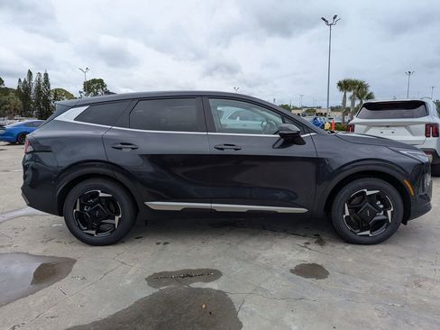 New 2026 Kia Sportage EX image 9