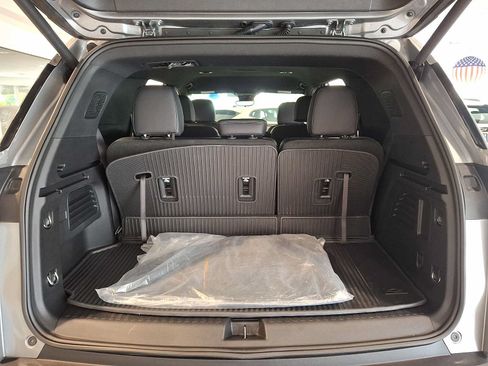 Used 2026 Chevrolet Traverse LT w/ Driver Confidence Package AWD/4WD image 27