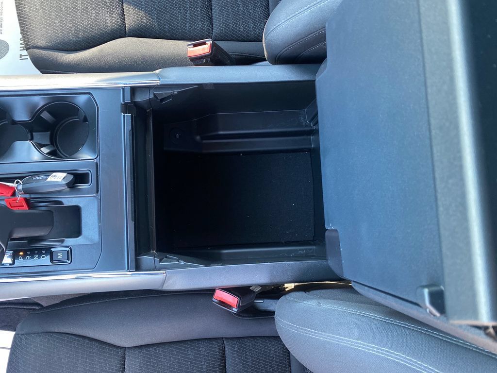 Used 2025 Ford F150 XLT w/ Equipment Group 302A MID AWD/4WD image 27