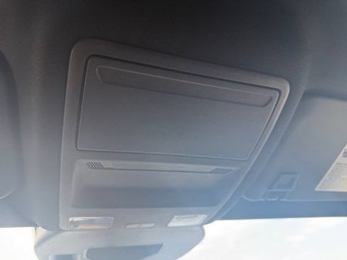 Used 2025 Ford Escape ST-Line FWD image 9