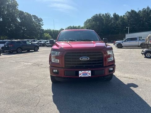 Used 2015 Ford F150 XLT w/ Equipment Group 302A Luxury AWD/4WD image 9
