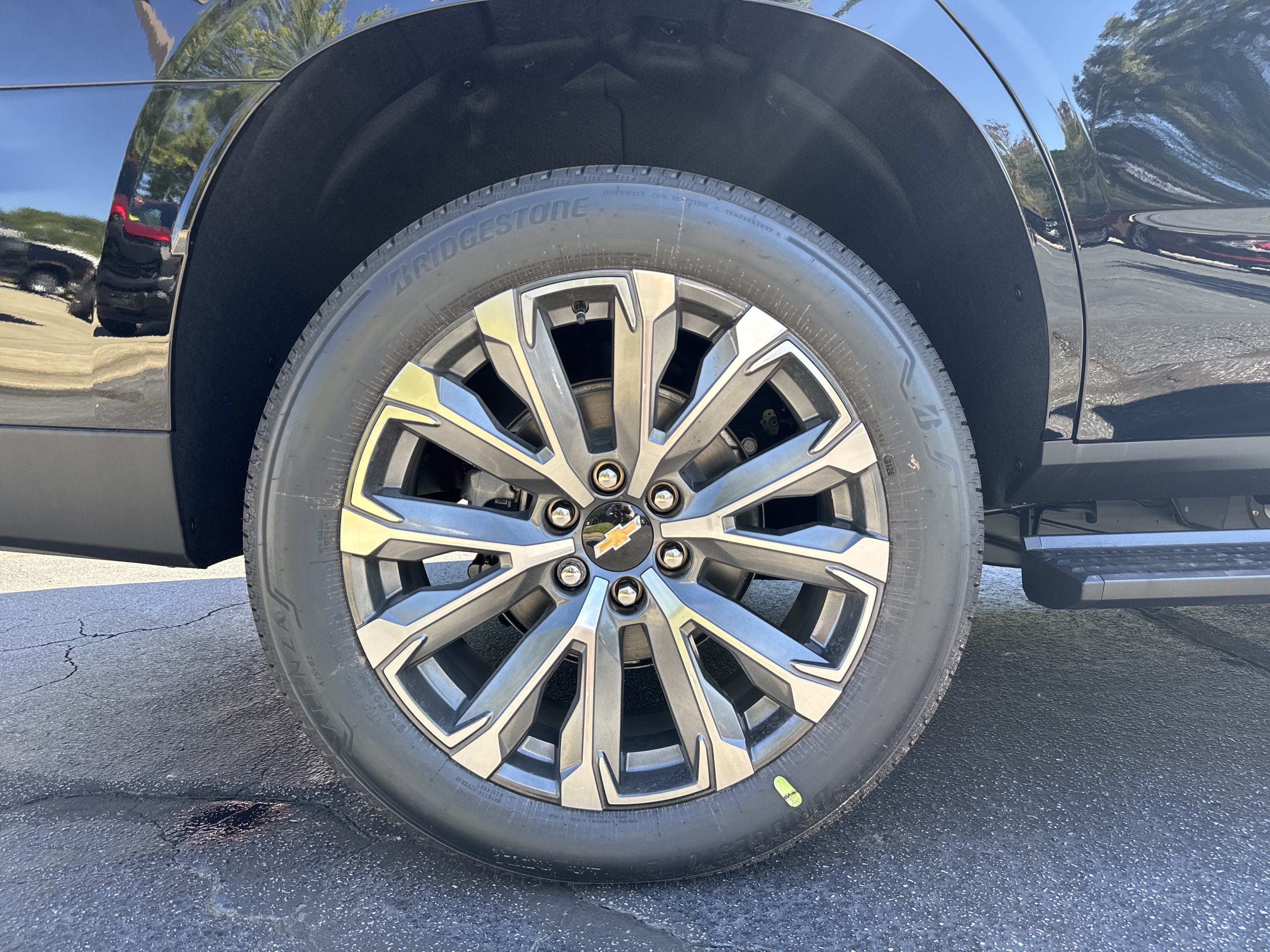New 2026 Chevrolet Tahoe High Country AWD/4WD image 19