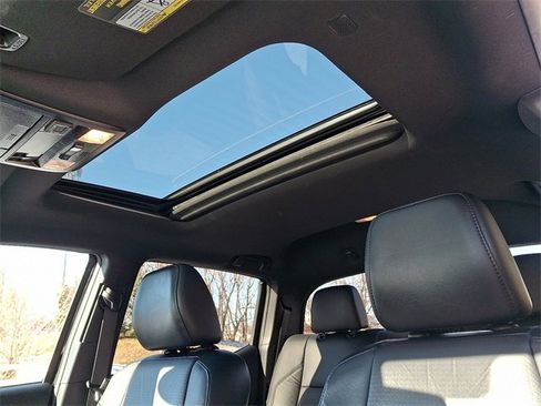 Used 2021 Toyota Tacoma Limited image 14