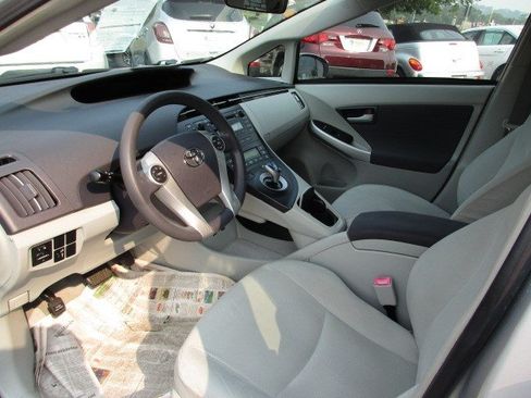 Used 2011 Toyota Prius Two FWD image 13