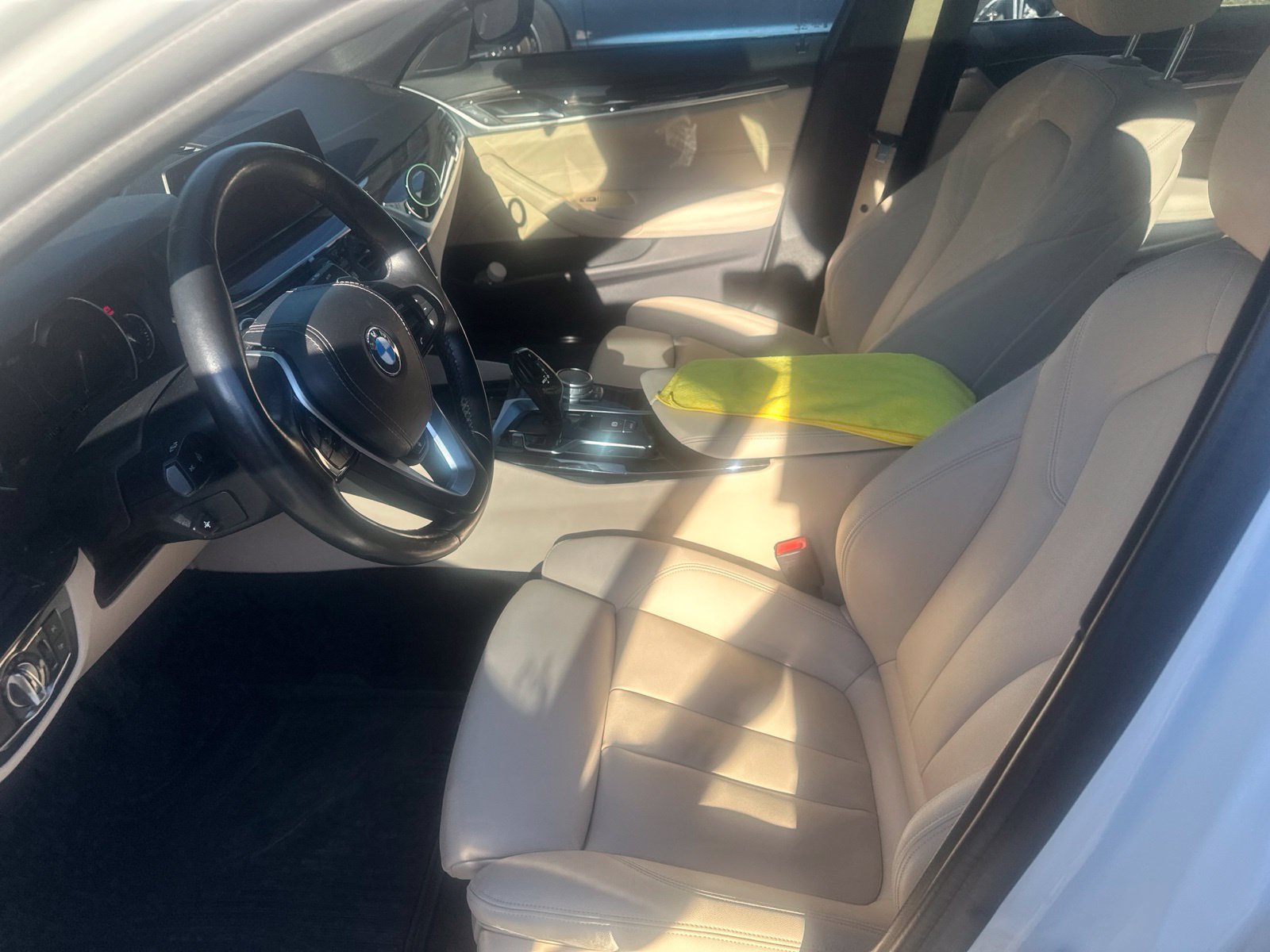Used 2019 BMW 530i xDrive w/ Convenience Package AWD/4WD image 5