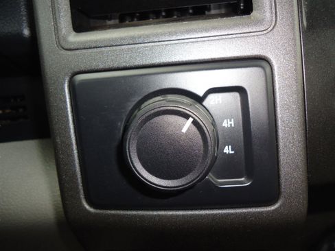 Used 2020 Ford F250 XL w/ Power Equipment Group image 21