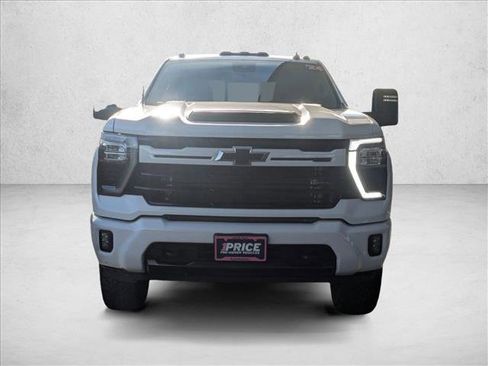 Used 2024 Chevrolet Silverado 2500 LT w/ Z71 Sport Edition image 2