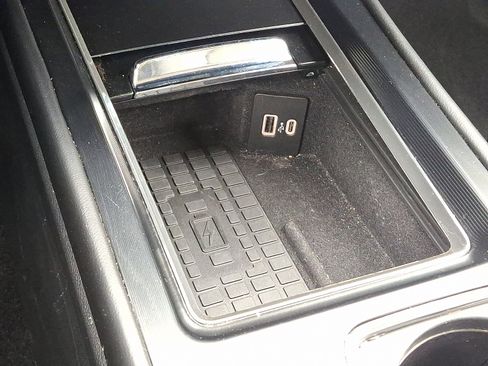 Certified 2024 Lincoln Corsair AWD w/ Equipment Group 101A image 24