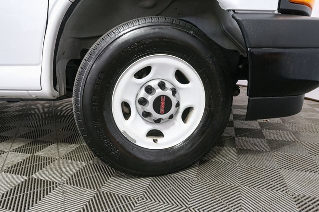 Used 2025 GMC Savana 3500 Extended w/ Driver Convenience Package RWD image 14