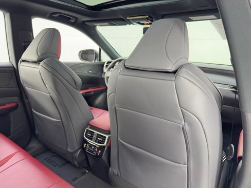 Used 2024 Lexus RX 500h F Sport w/ Convenience Package image 38