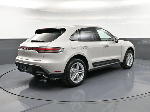 New 2026 Porsche Macan AWD/4WD image 8