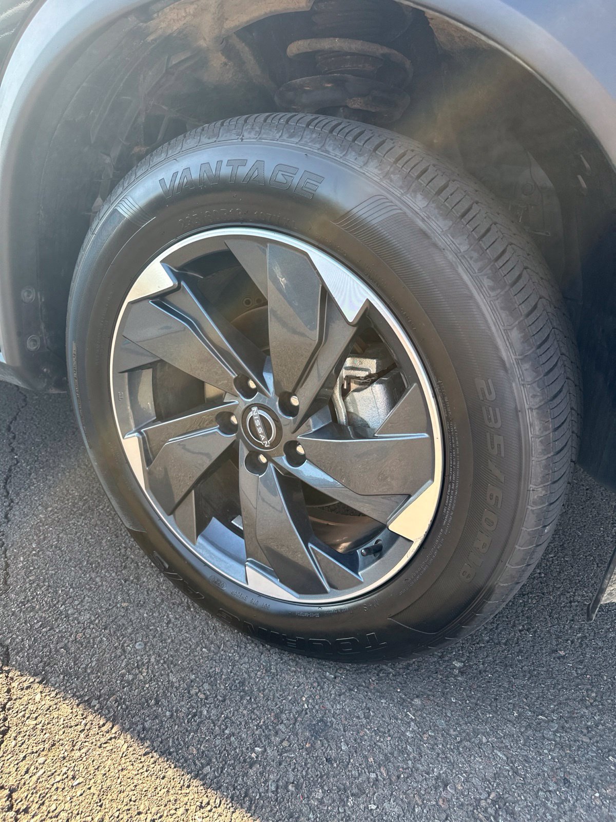Certified 2025 Nissan Rogue SV AWD/4WD image 11