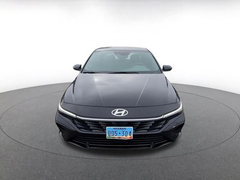 Used 2025 Hyundai Elantra SEL image 4