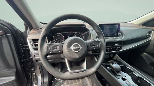 Used 2023 Nissan Rogue S AWD/4WD image 13