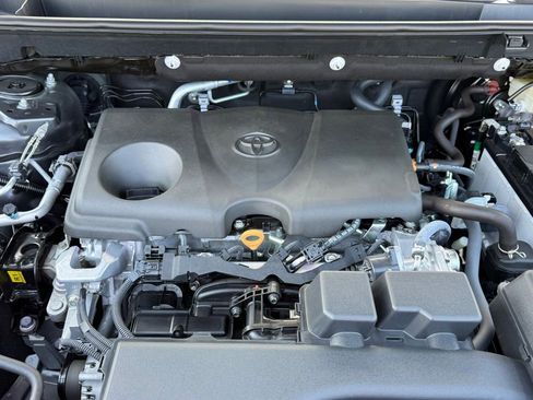 Certified 2025 Toyota RAV4 XLE AWD/4WD image 31