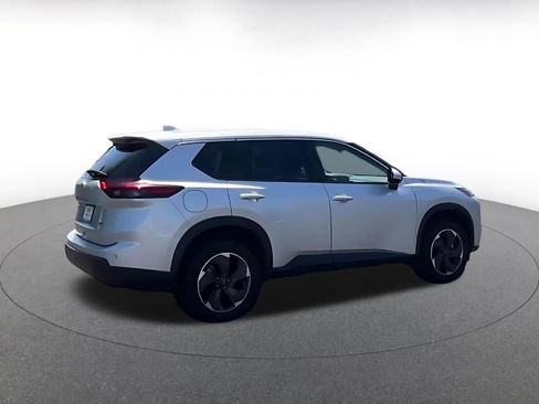 Used 2025 Nissan Rogue SV AWD/4WD image 15