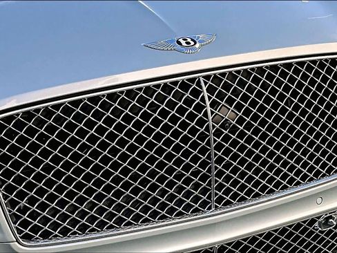 Used 2023 Bentley Continental GT Azure image 26