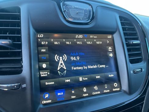 Used 2022 Chrysler 300 S image 27