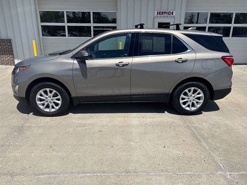 Used 2018 Chevrolet Equinox LT AWD/4WD image 1