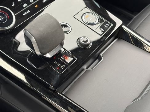 Used 2023 Land Rover Range Rover Sport SE image 16