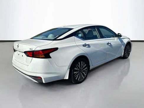 Used 2023 Nissan Altima 2.5 SV FWD image 7