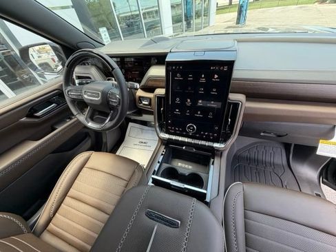 New 2026 GMC Yukon XL Denali Ultimate w/ LPO, Floor Liner Package AWD/4WD image 25