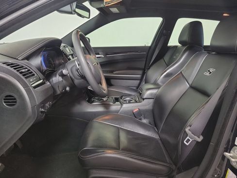 Used 2023 Chrysler 300 S w/ Comfort Group RWD image 13