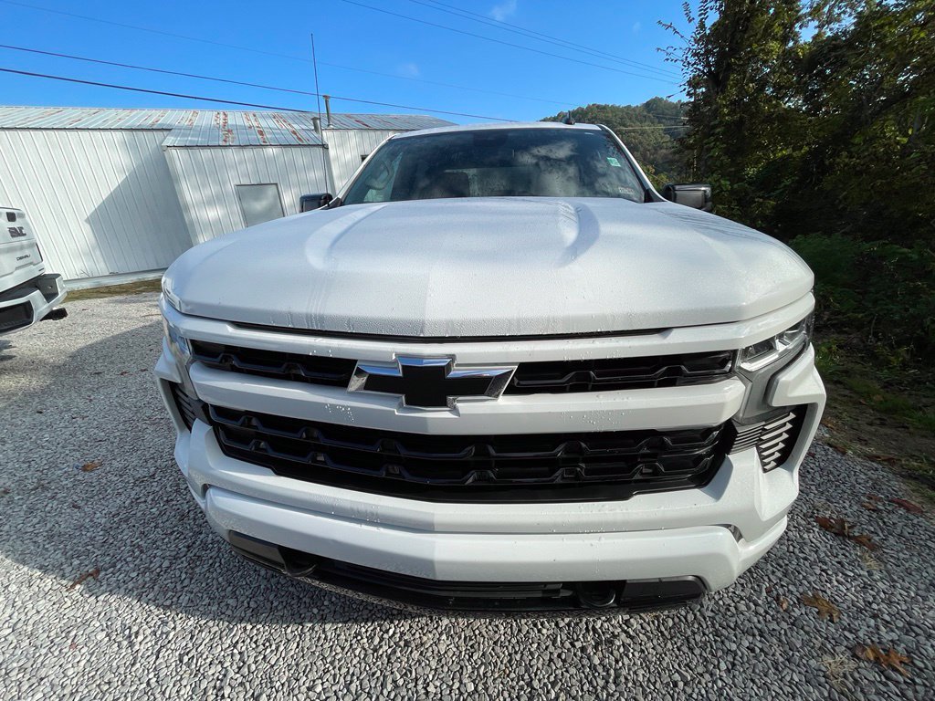 Used 2024 Chevrolet Silverado 1500 RST AWD/4WD image 2
