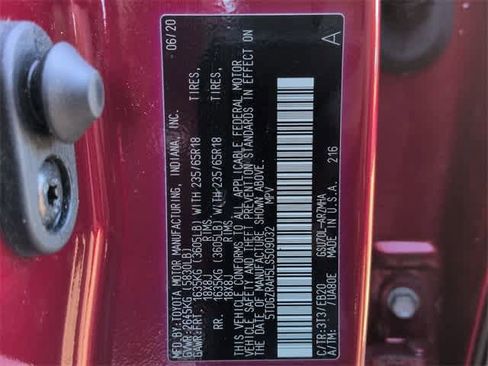 Used 2020 Toyota Highlander XLE image 38