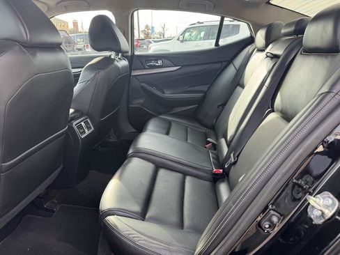 Used 2017 Nissan Maxima 3.5 SV FWD image 11