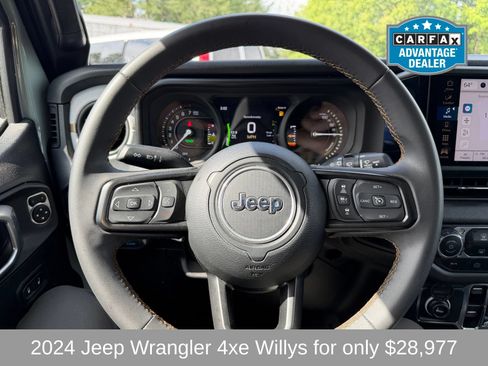 Used 2024 Jeep Wrangler Unlimited AWD/4WD image 13