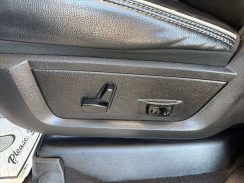 Used 2019 RAM 2500 Laramie image 17